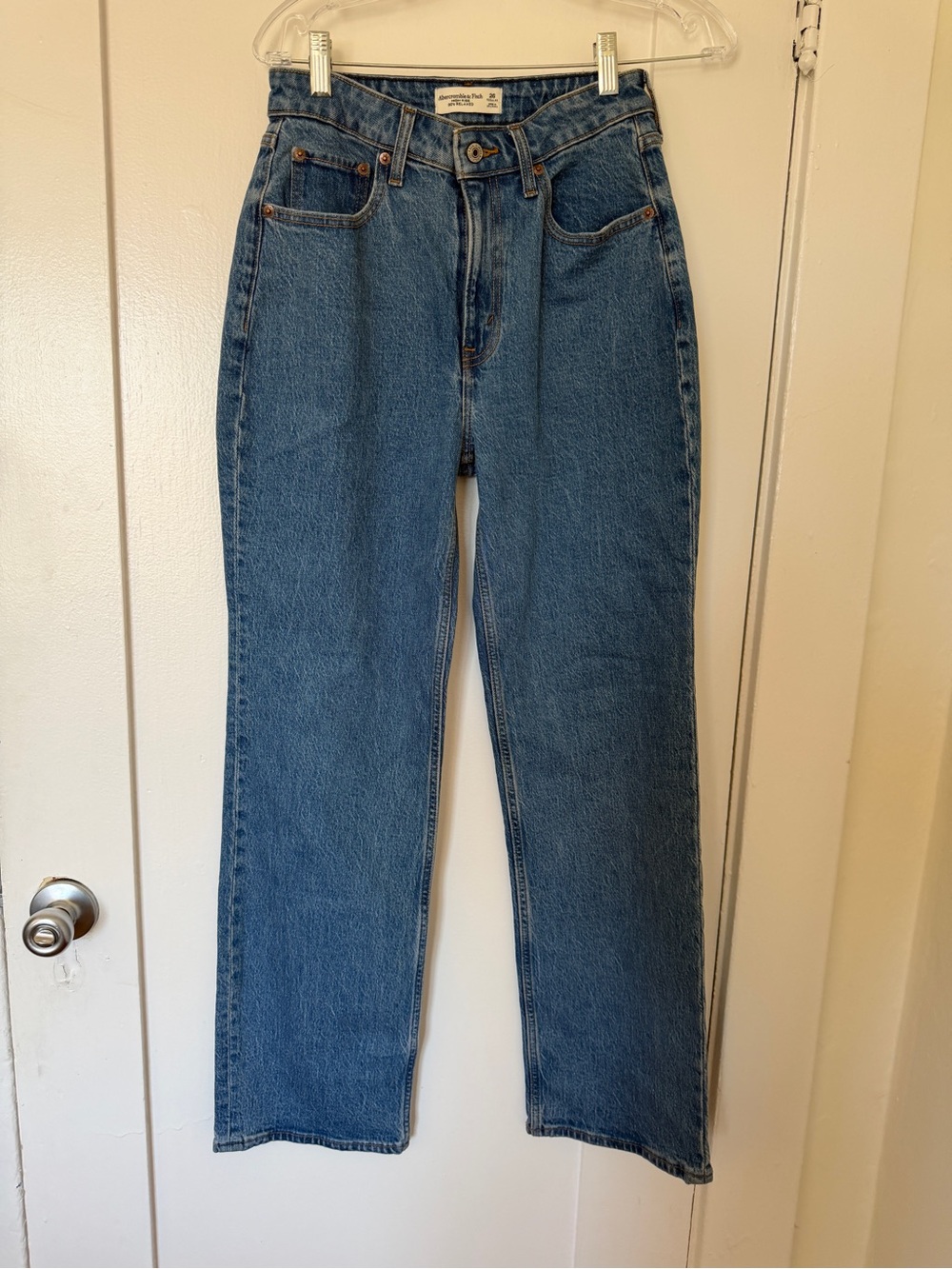 Abercrombie Curve Love High Rise Relaxed Straight jean. Worn once!